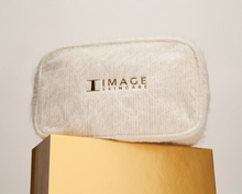 Load image into Gallery viewer, Opulent Radiance